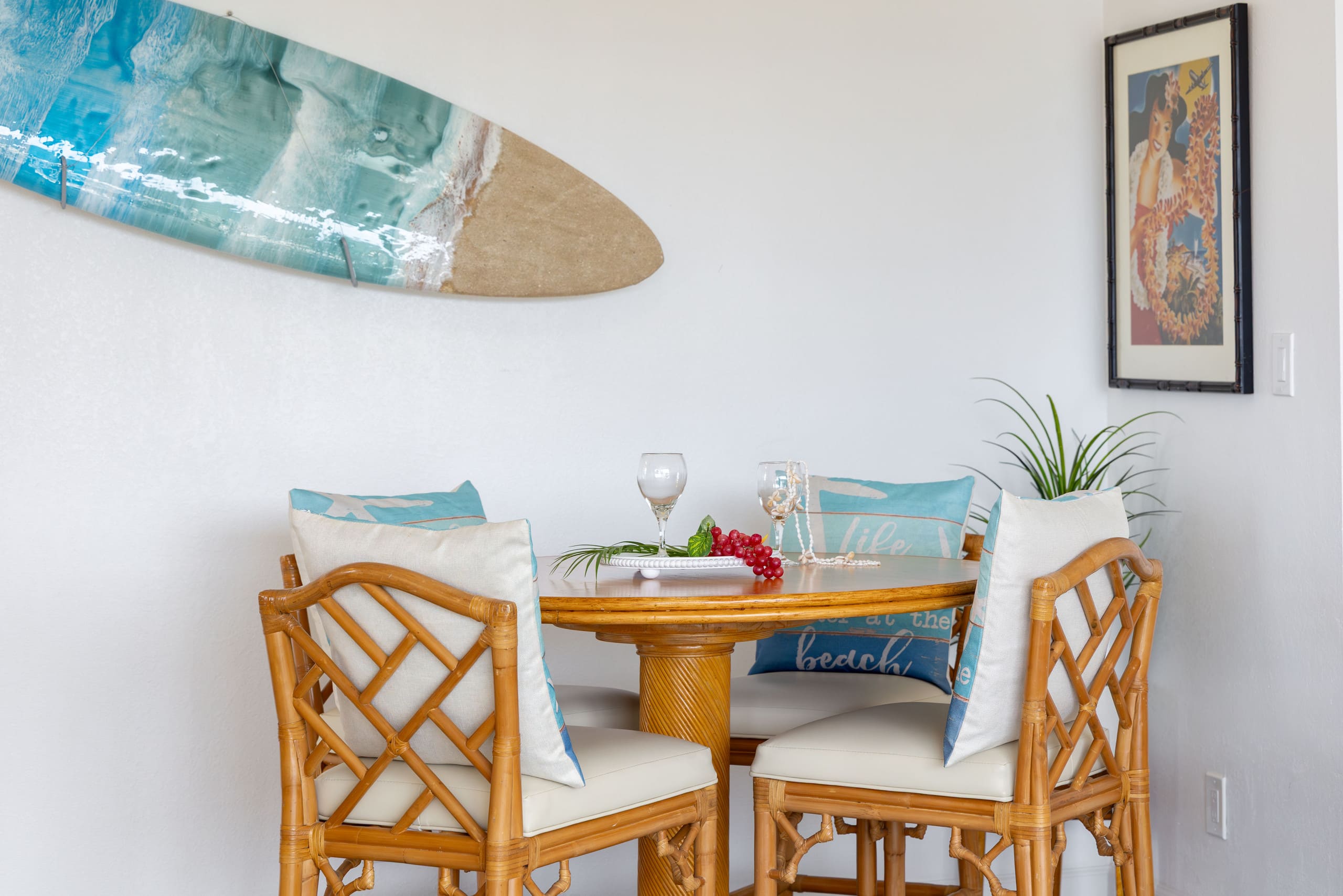 Condo in Honolulu · ★4.85 · 1 bedroom · 2 beds · 1 private bath - Image 32