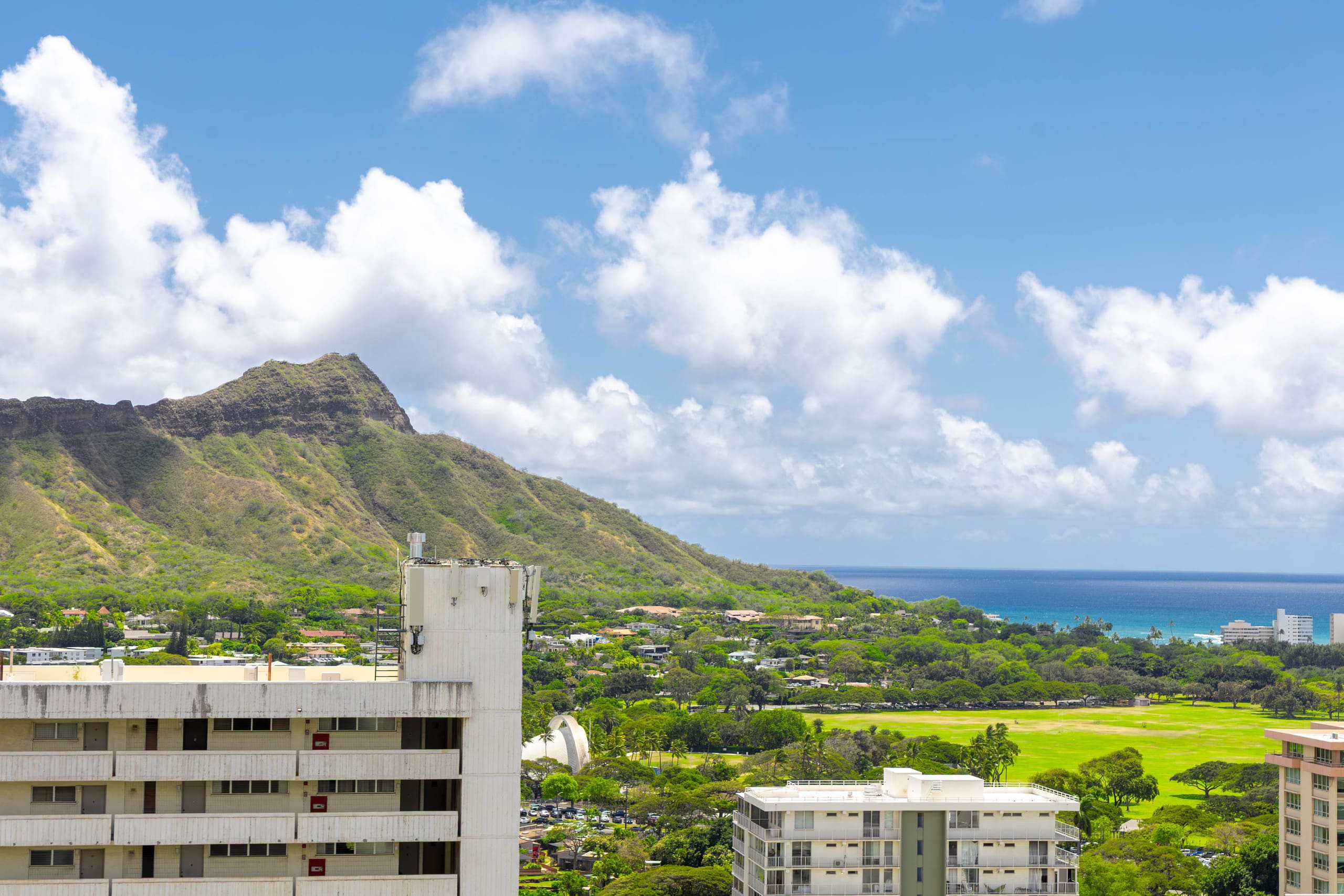 Condo in Honolulu · ★4.85 · 1 bedroom · 2 beds · 1 private bath - Image 57