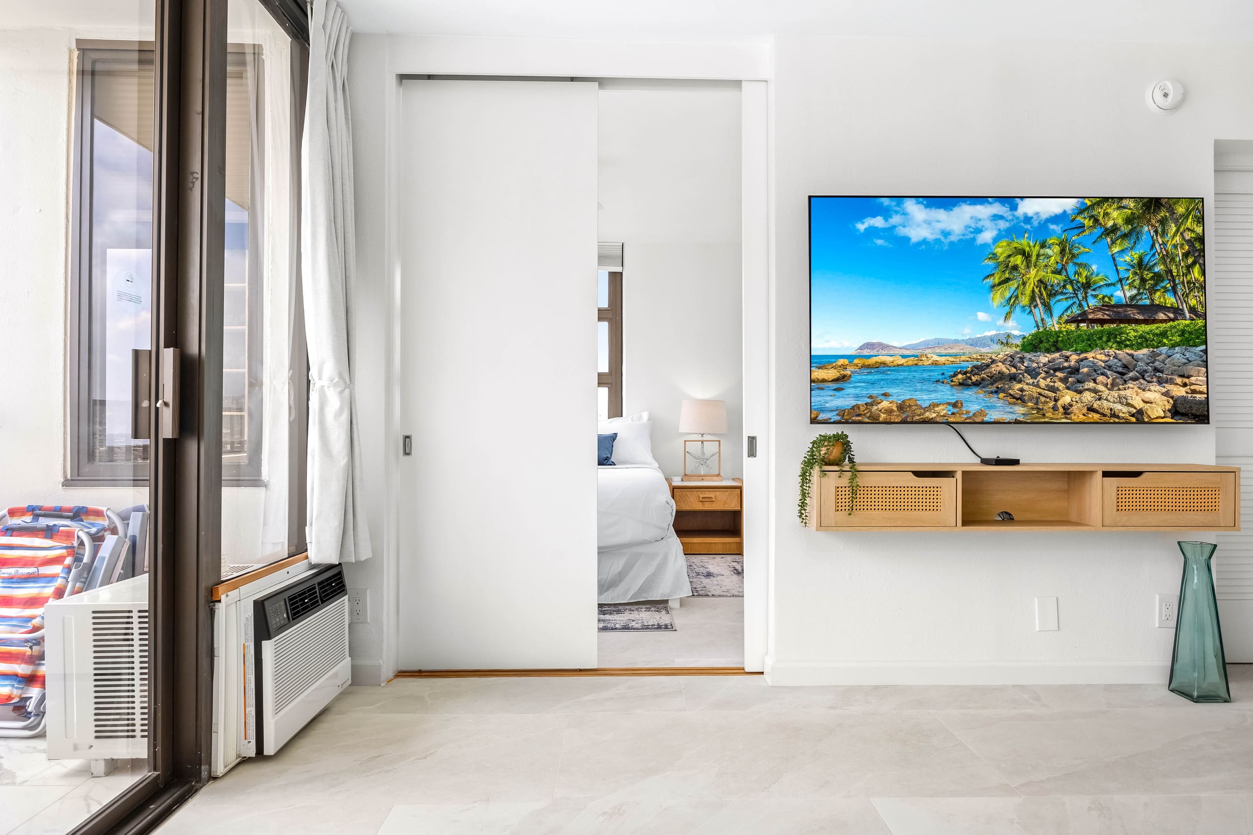Condo in Honolulu · ★4.85 · 1 bedroom · 2 beds · 1 private bath - Image 16