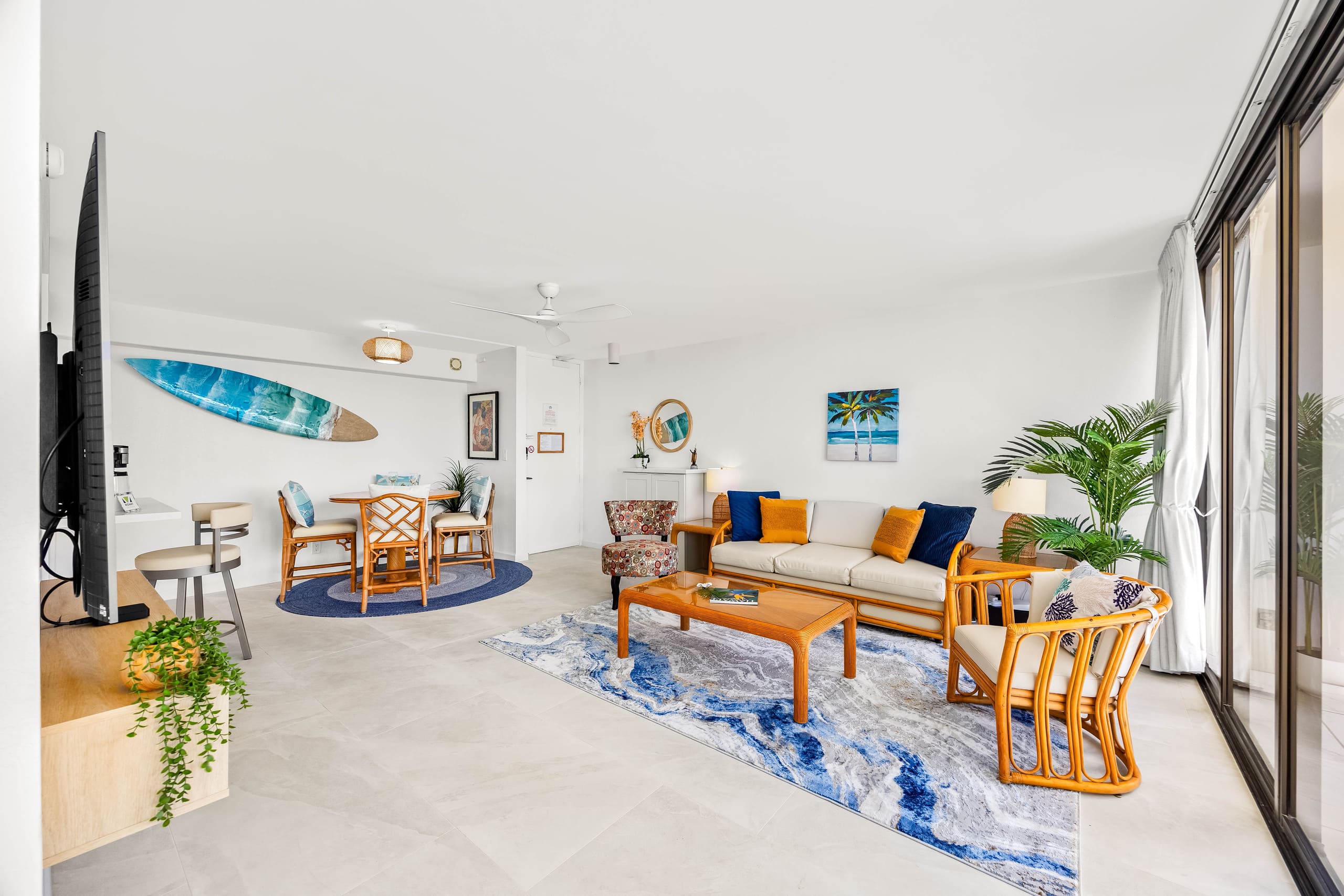 Condo in Honolulu · ★4.85 · 1 bedroom · 2 beds · 1 private bath - Image 6