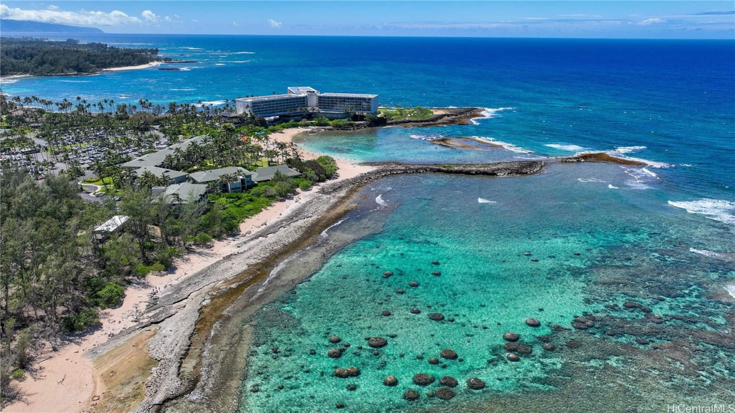 Condo in Kahuku · ★4.89 · 2 bedrooms · 4 beds · 2 shared baths - Image 16