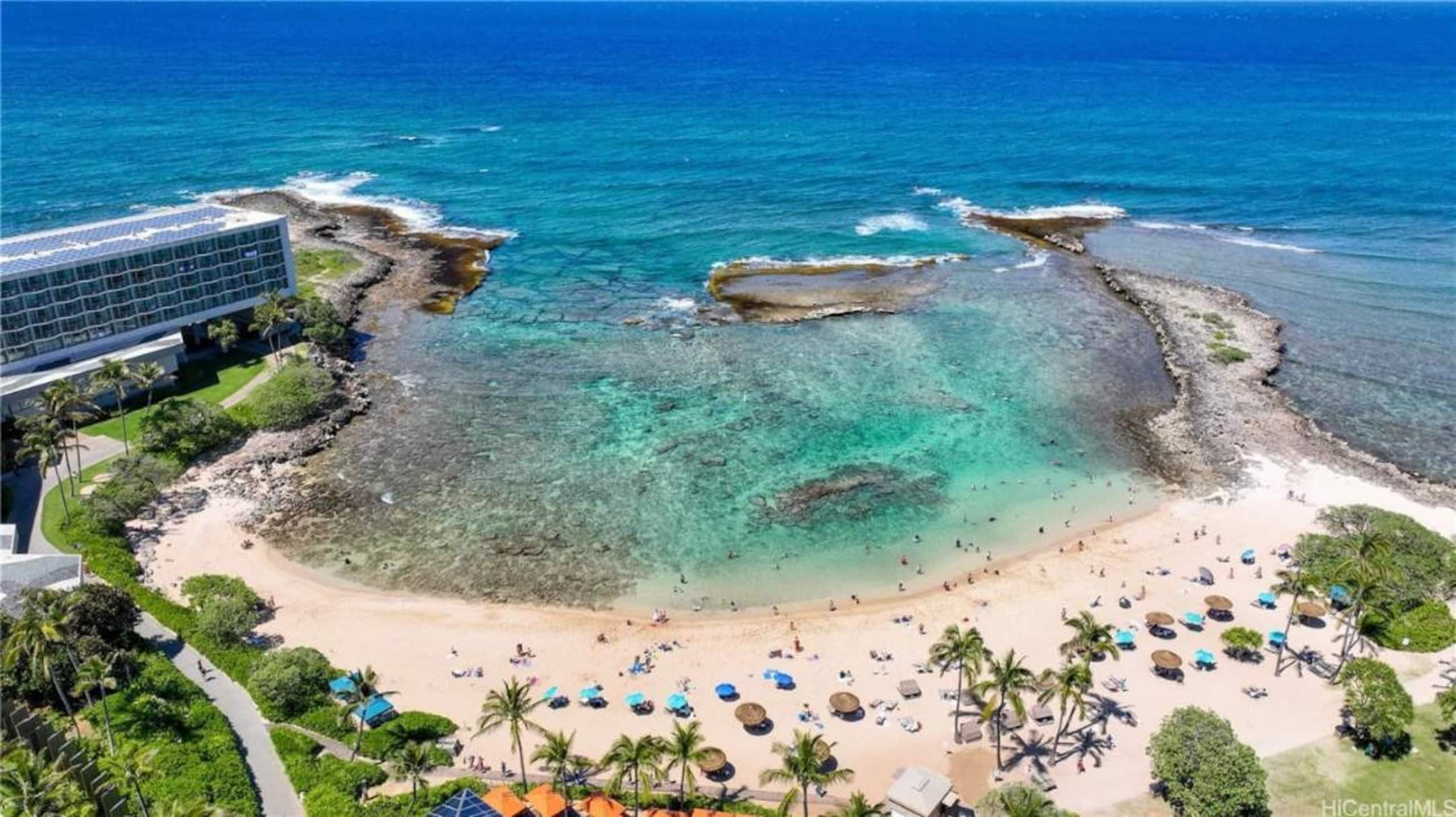 Condo in Kahuku · ★4.89 · 2 bedrooms · 4 beds · 2 shared baths - Image 15