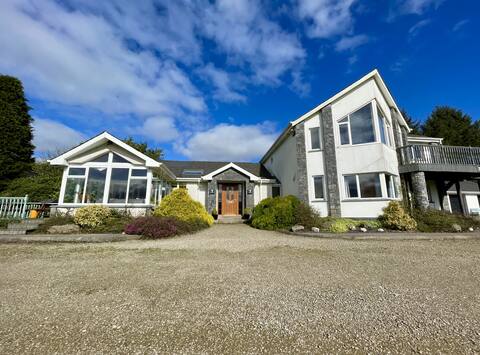 LackandarraLodge large 5BR entire house sleeps 14