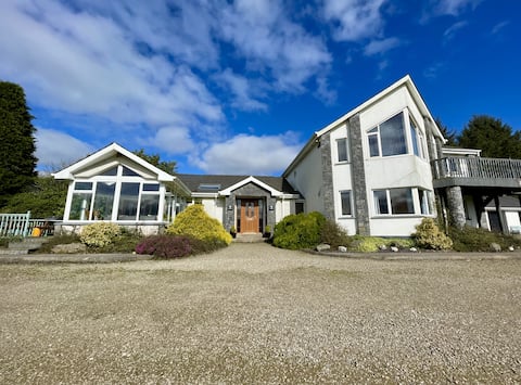 LackandarraLodge large 5BR entire house sleeps 14