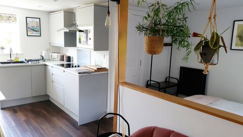 Chic space close to the amazing Gloucester Road