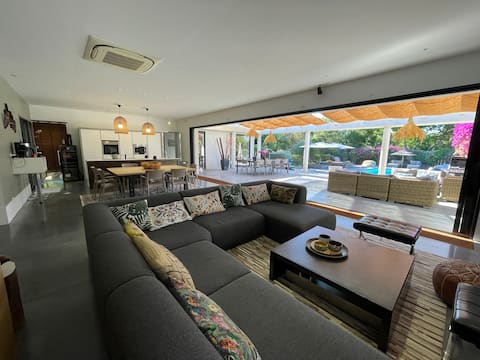 Airbnb performant: Magnificient contemporary villa à Zonza
