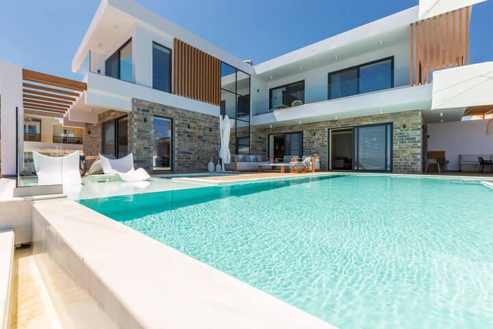 Wave Villa, Seaside Living & Your Own Beach Spot gallery image 2