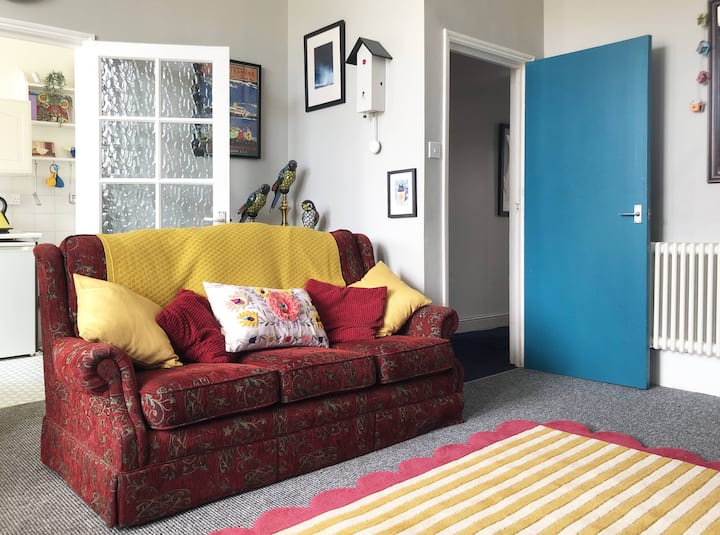 Colourful Balcony Flat, Dalby Square & Sea Views - Broadstairs