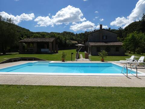 Escape to Umbria, Casale Piccino