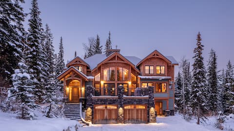 Creekside Chalet: 7-bedroom luxury mountain home