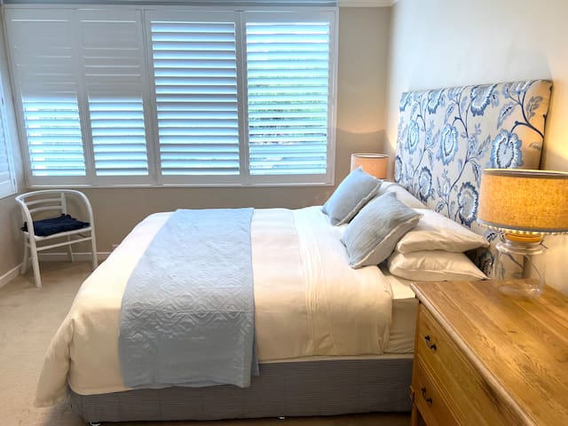 Darling Point Rd | Elegant Apartment