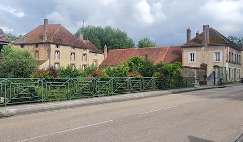 A Burgundian mill with pool, 1.5 hours from Paris