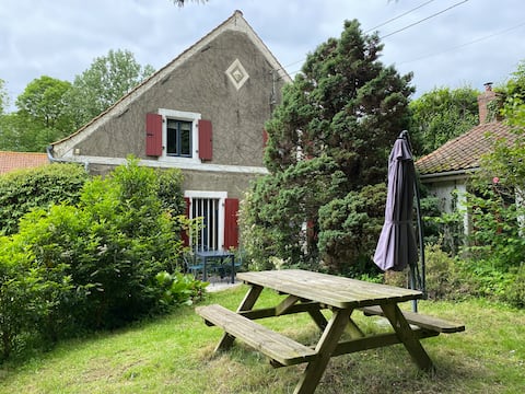 Ferme de la Chapelle Bis, between land and sea