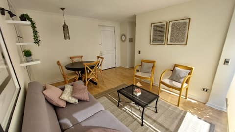 Top performing Airbnb: Nice apartment steps from Costanera Center in Providencia