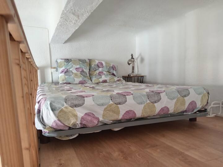 Espacio altillo - cama doble
