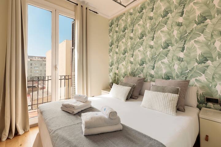 3BR Apartment in Central Barcelona gallery image 4