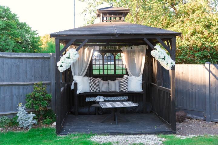 MAYLANDS FARMHOUSE – “Where Memories are Made…” gallery image 5