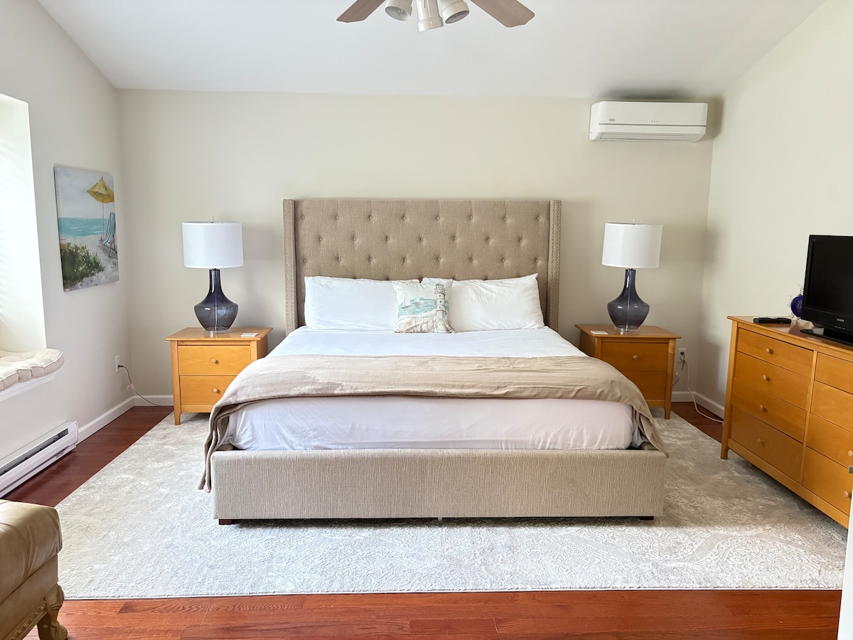 Primarna spavaća soba u apartmanu s bračnim krevetom 