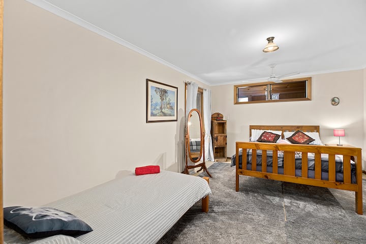 غرفة النوم 2