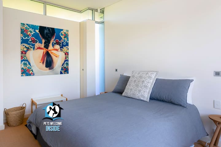 เตียงควีนไซส์พร้อมผ้าปูที่นอนชั้นนำ