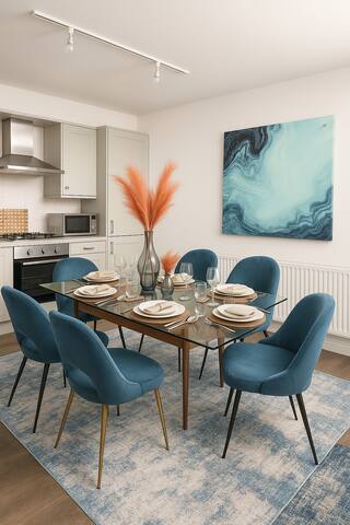 Refurbished! SOHO House Large Private Design HAVEN gallery image 4