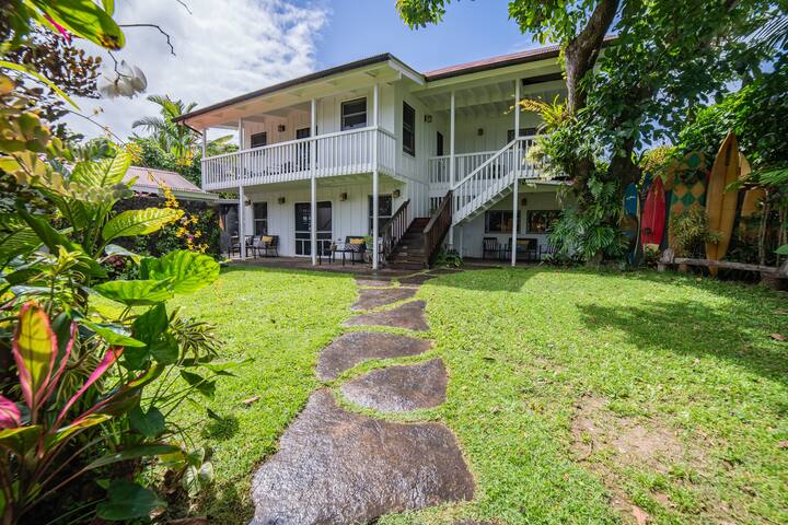 Hanalei Getaway~Walk to Hanalei Bay/town. TVNC1109 gallery image 2