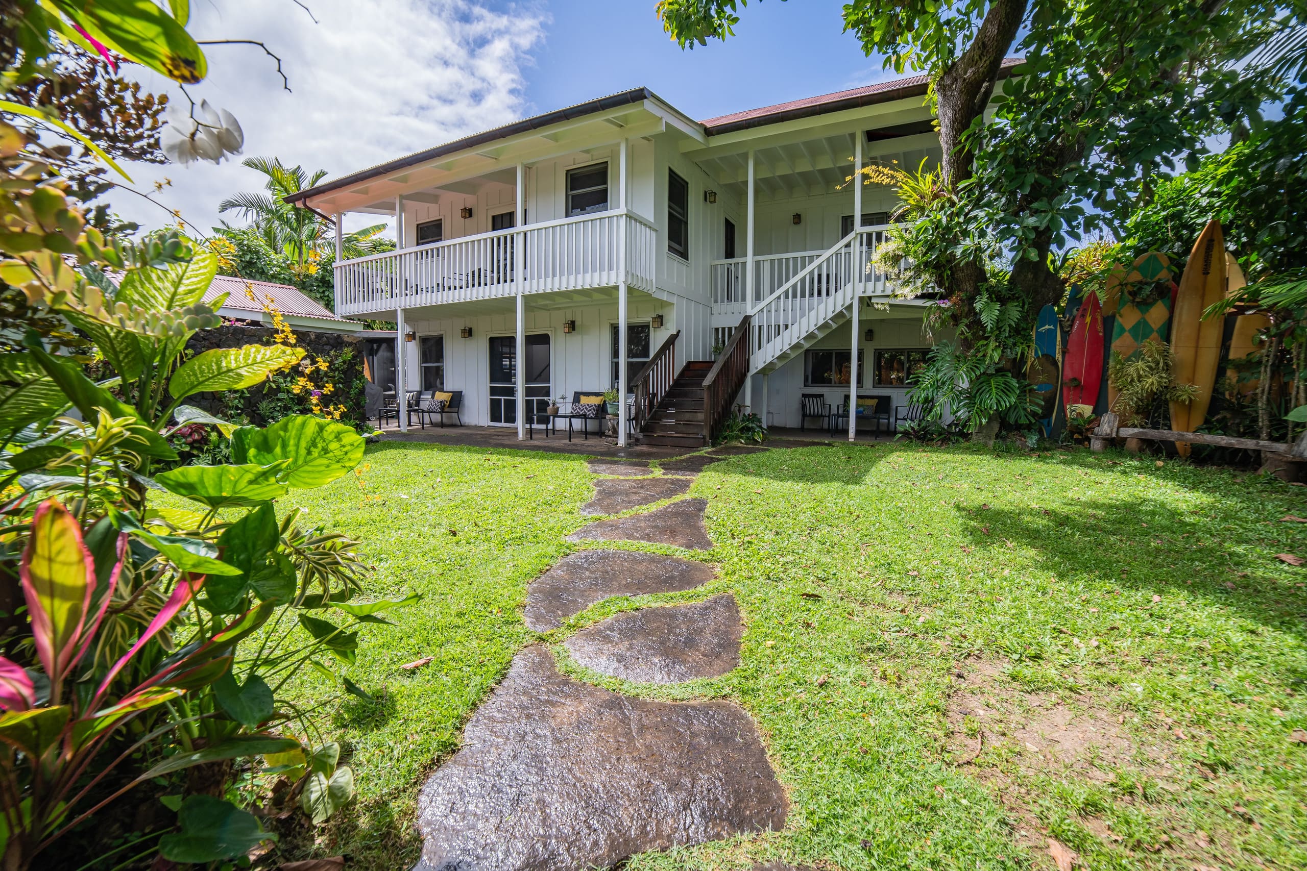 Home in Hanalei · ★4.97 · 3 bedrooms · 5 beds · 3 baths - Image 2