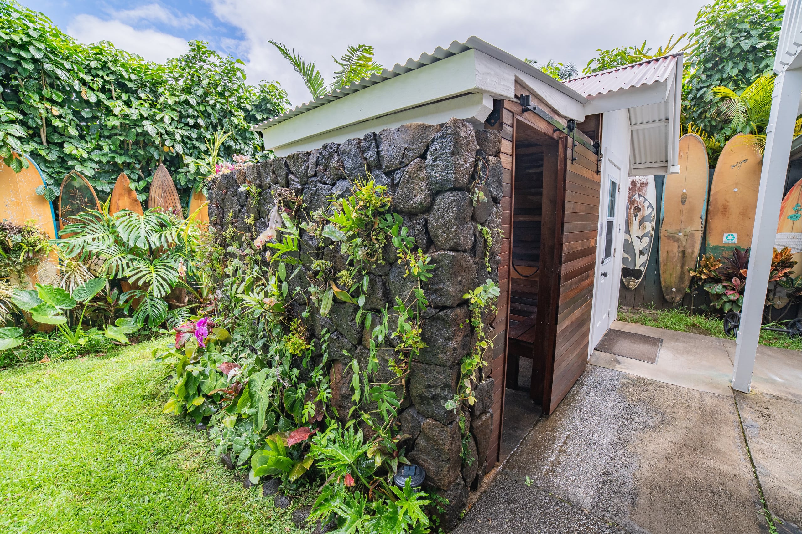 Home in Hanalei · ★4.97 · 3 bedrooms · 5 beds · 3 baths - Image 11