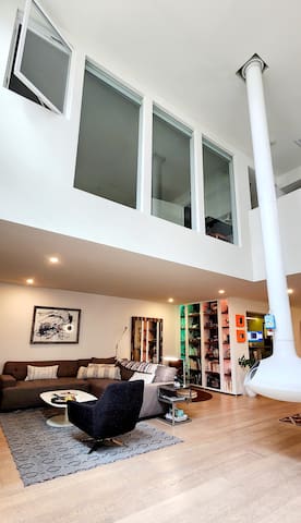 Pristine Architectural Loft in WeHo – Artsy Modern