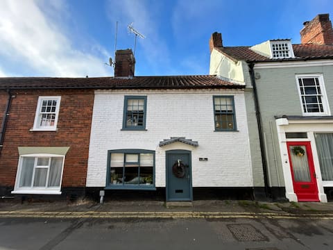 Top Airbnb: Dog friendly, cosy, cottage in Wells Next The Sea in Wells Next The Sea