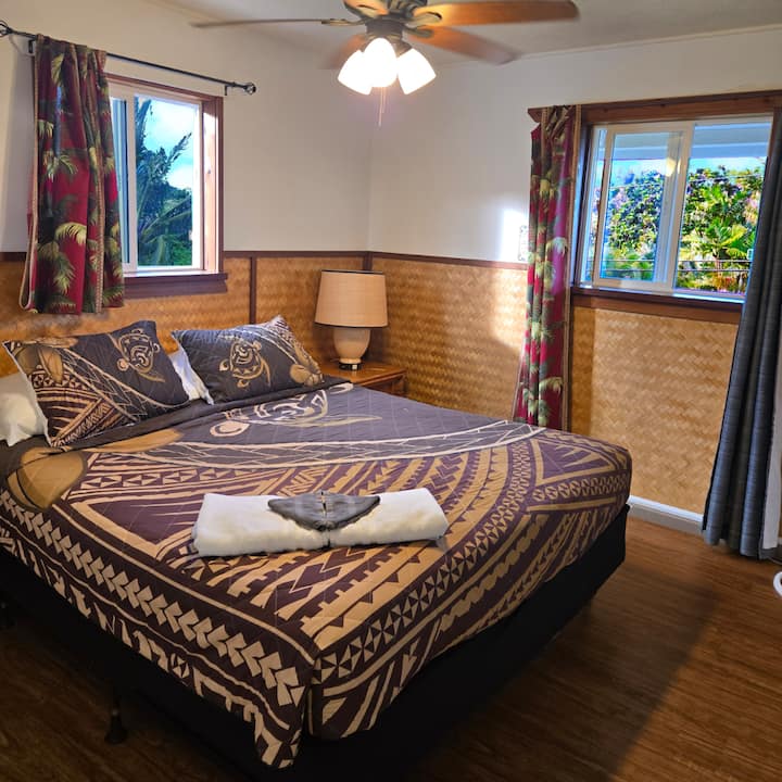 Hana Inn Room 5 - Bay View - Bed and breakfasts for Rent in Hana