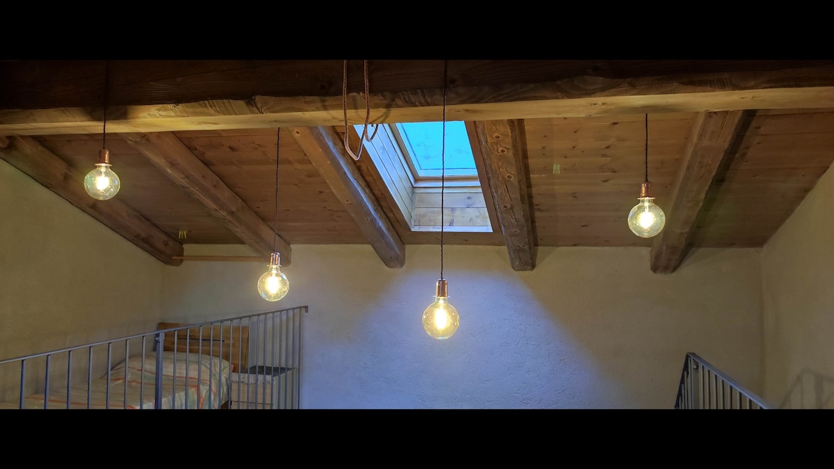 Ambienti i dhomës së gjumit