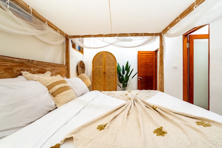 საძინებელი 1