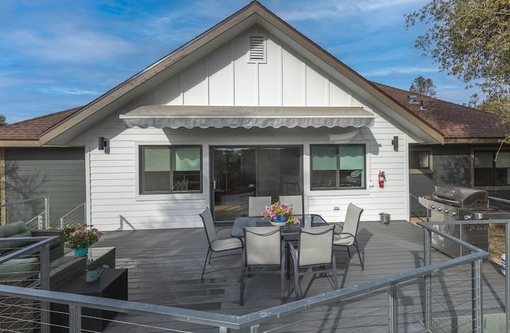 Classic Ranch House In A Rolling Wooded Setting - Mariposa