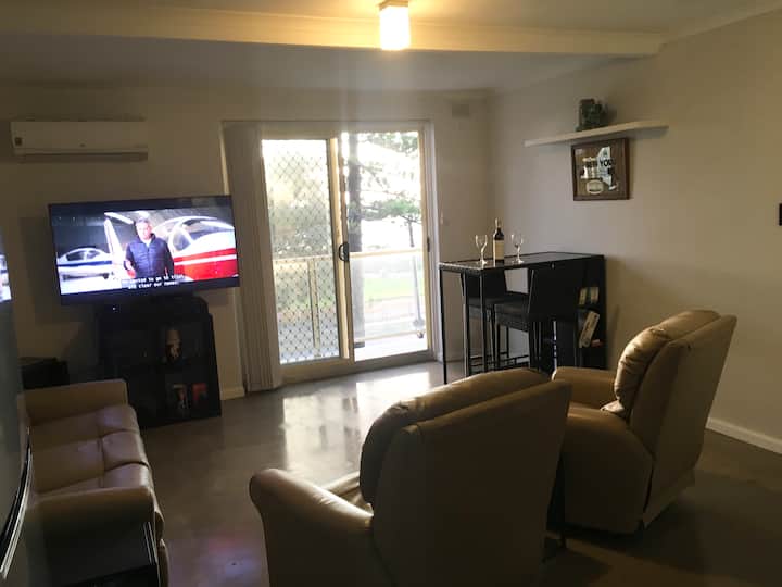 Semaphore Beach Front 2br Unit - Port Adelaide