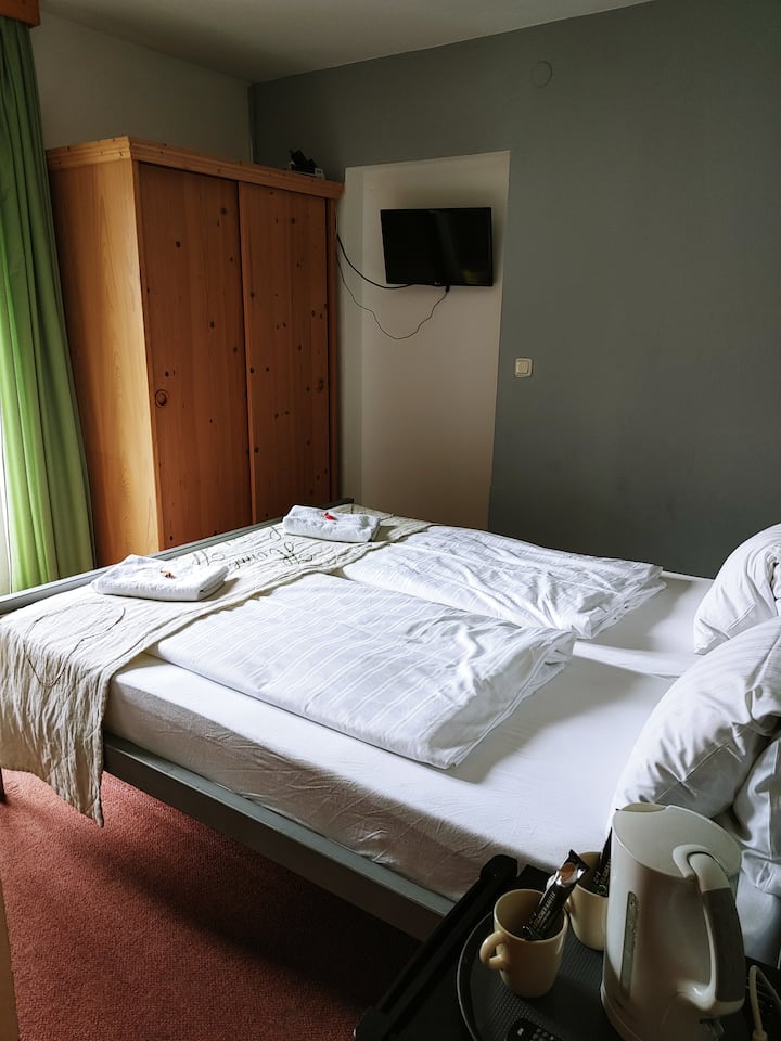 Double Room With Balcony For 2 People - Hallstatt
