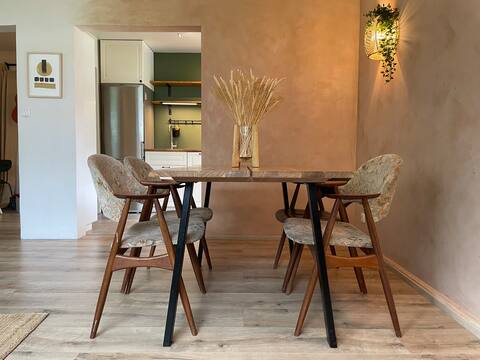 Lovely Central Apartment