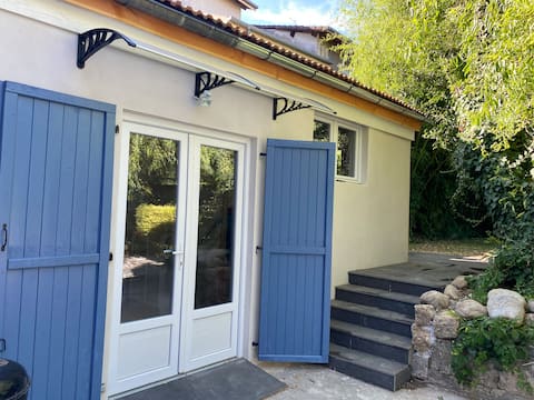 Nice studio + parking in the heart of Saint-Marcellin