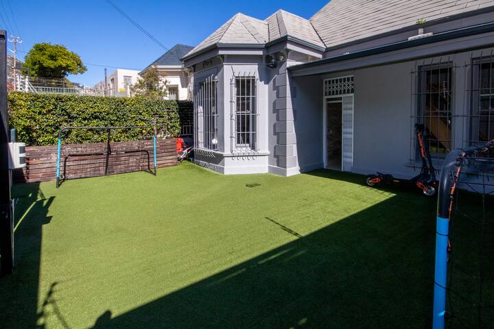 Sunny Seapoint Home gallery image 2