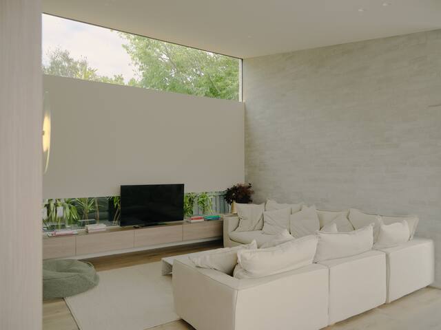 Topaz Beach House – Luxe Coastal Living with Pool gallery image 4