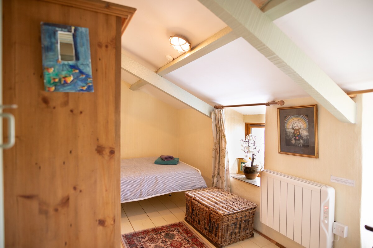 Zadná spálňa na poschodí 