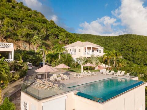 Luxury 5-Bedroom Villa with Oceanview - Fairfield