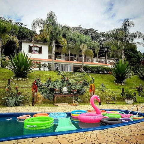 Chácara Casa Branca - Leisure, coziness and fun!