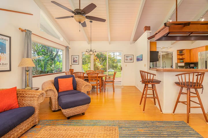 Private, 2 Bdr Hawaiiana Charmer ~ Bonus Room Avl - Princeville, HI