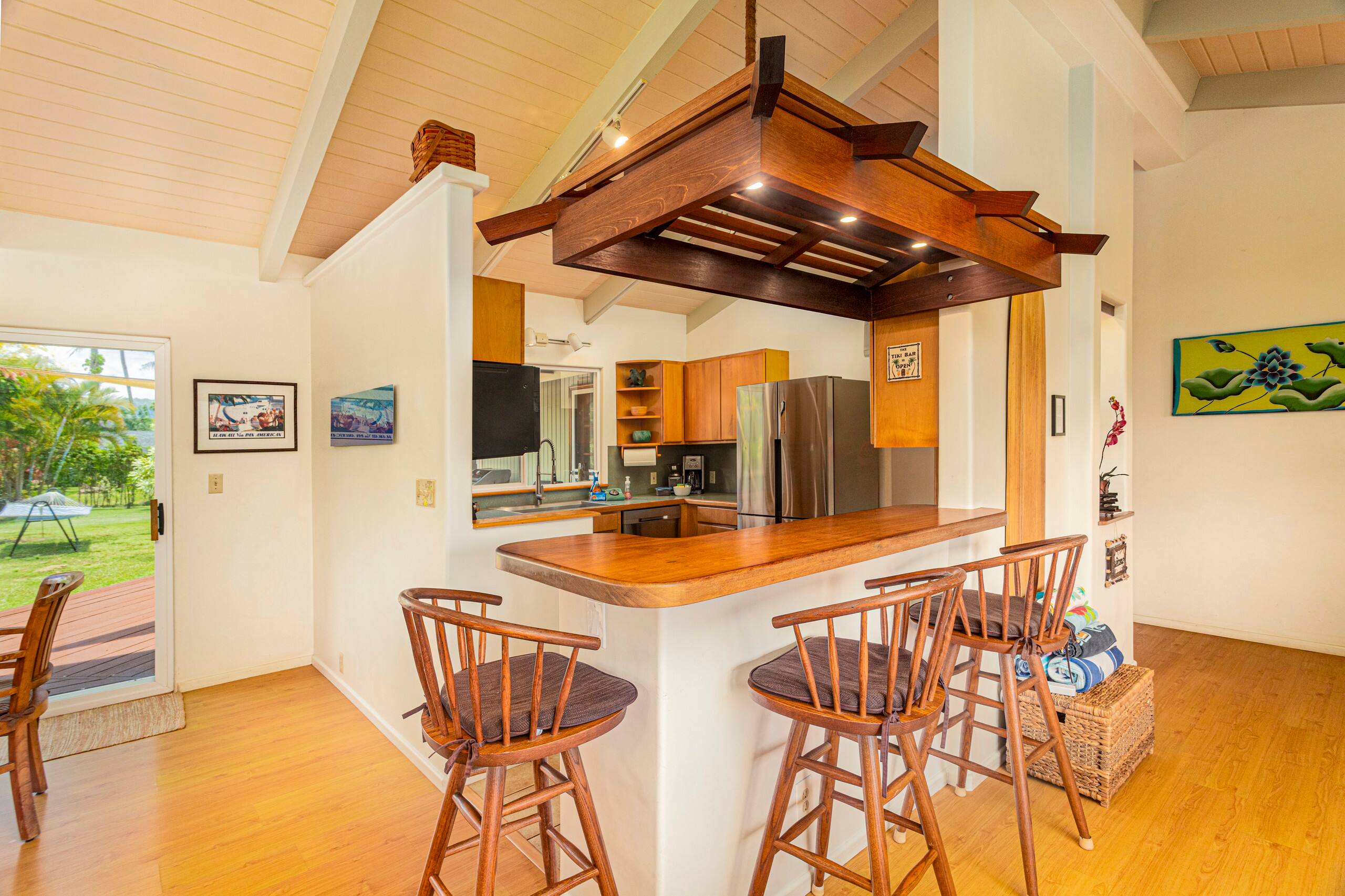Private, 2 bdr Hawaiiana Charmer ~ Bonus Room avl - Image 9