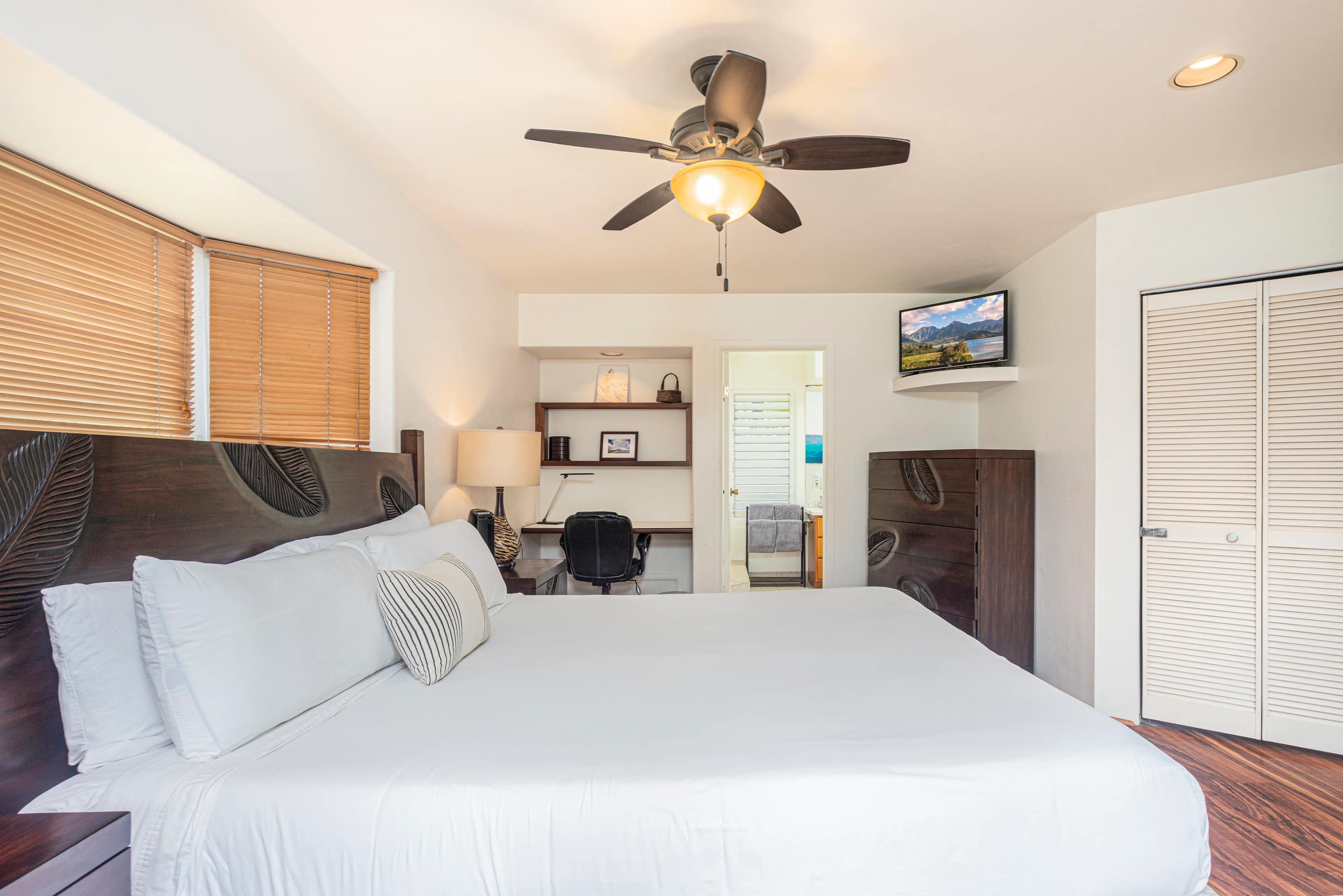 Private, 2 bdr Hawaiiana Charmer ~ Bonus Room avl - Image 17