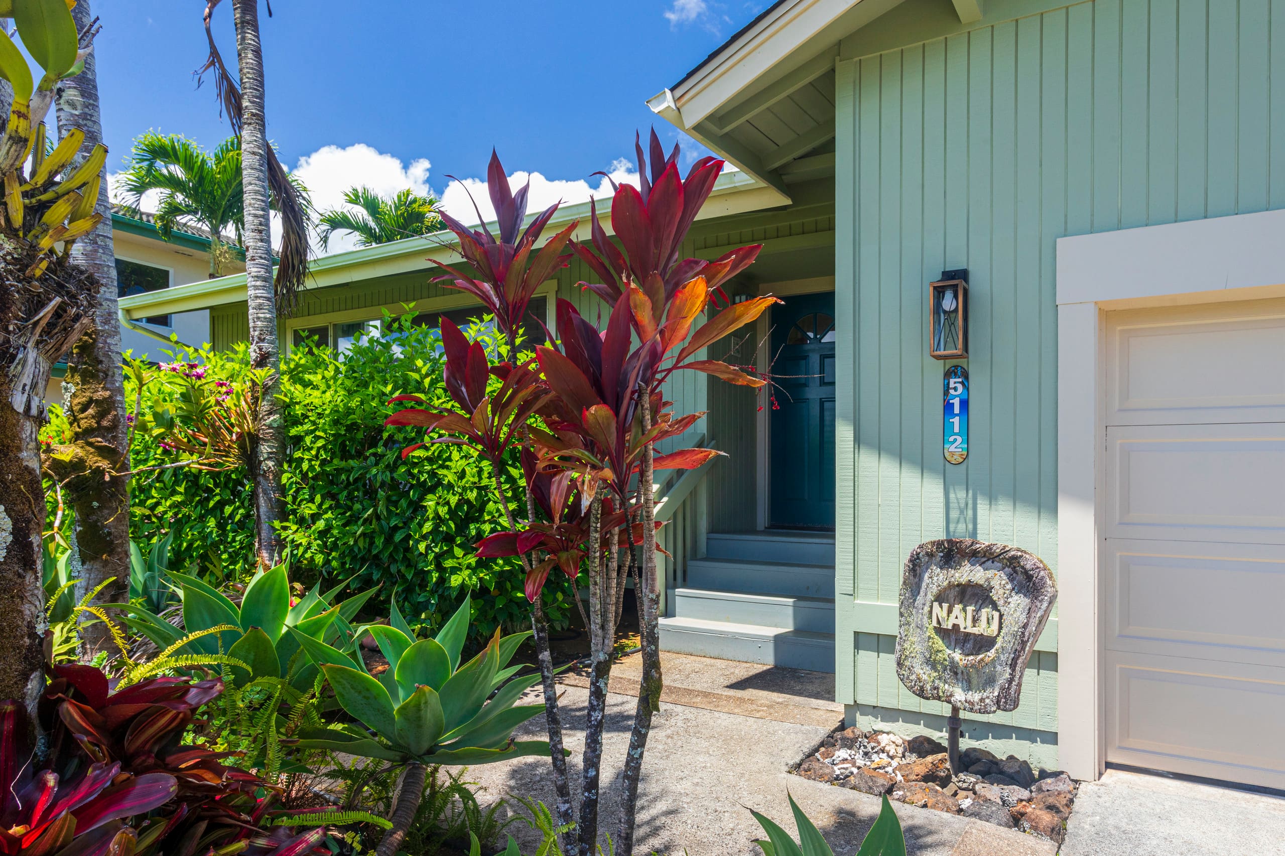 Private, 2 bdr Hawaiiana Charmer ~ Bonus Room avl - Image 35