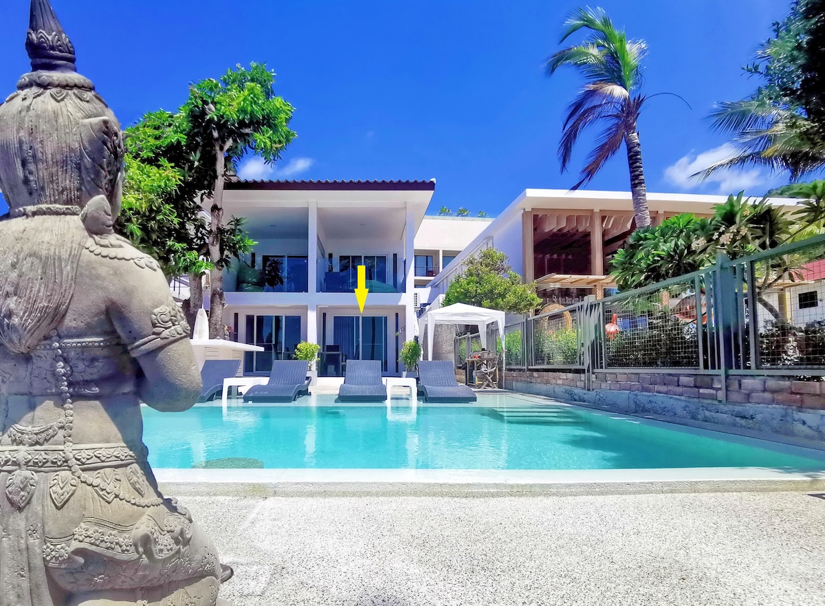 Beachfront Seaview Studio in Villa & Infinity Pool - Apartments for Rent in Mueang Phuket ...