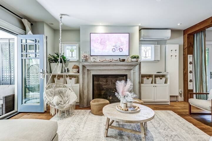 Lakefront Beach House in the City gallery image 4