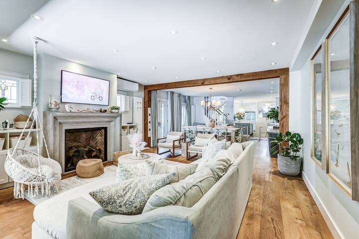 Lakefront Beach House in the City gallery image 5